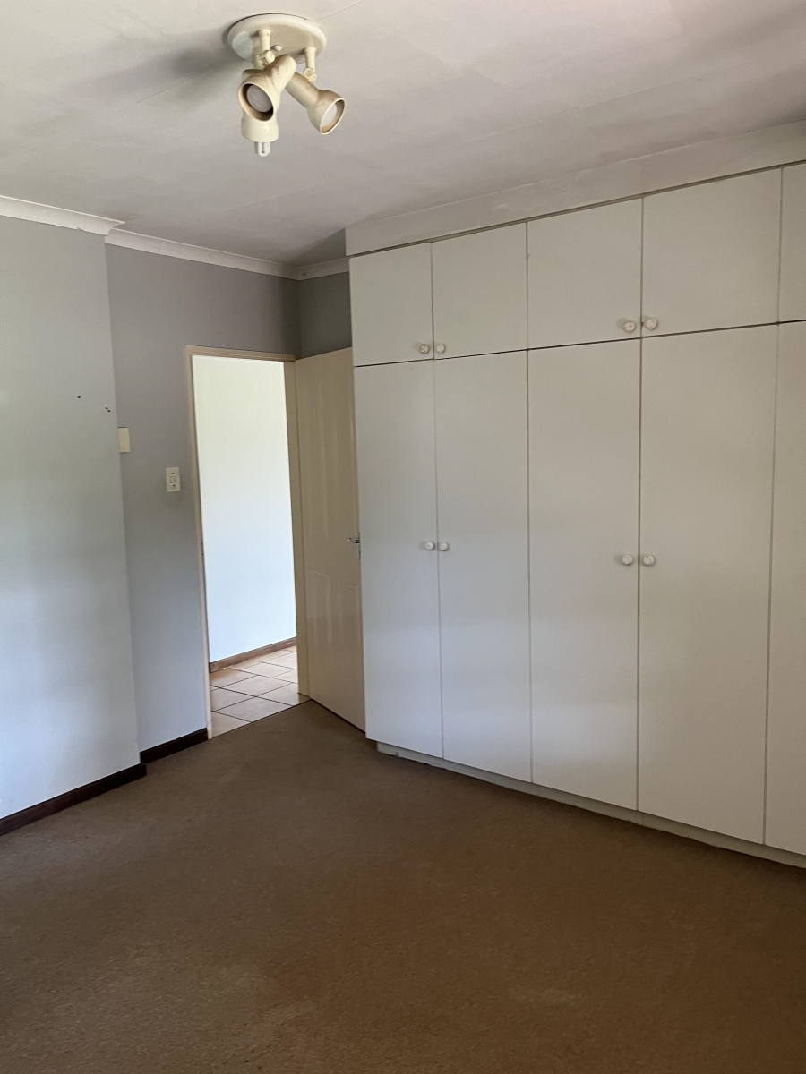 To Let 2 Bedroom Property for Rent in Hayfields KwaZulu-Natal