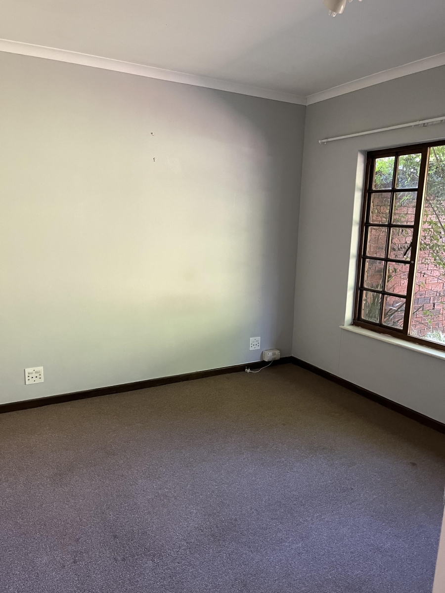 To Let 2 Bedroom Property for Rent in Hayfields KwaZulu-Natal
