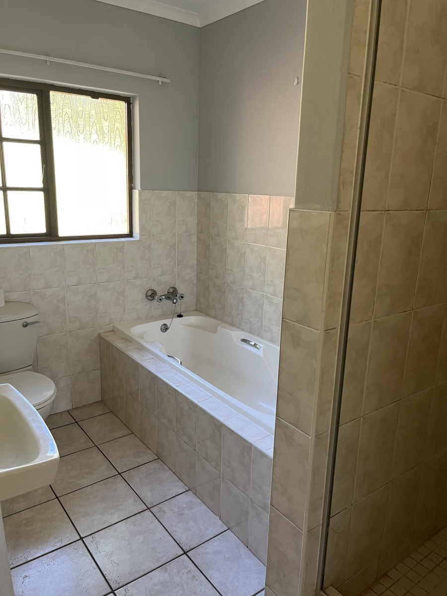 To Let 2 Bedroom Property for Rent in Hayfields KwaZulu-Natal
