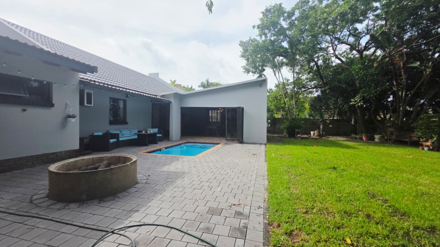 4 Bedroom Property for Sale in Veld En Vlei KwaZulu-Natal