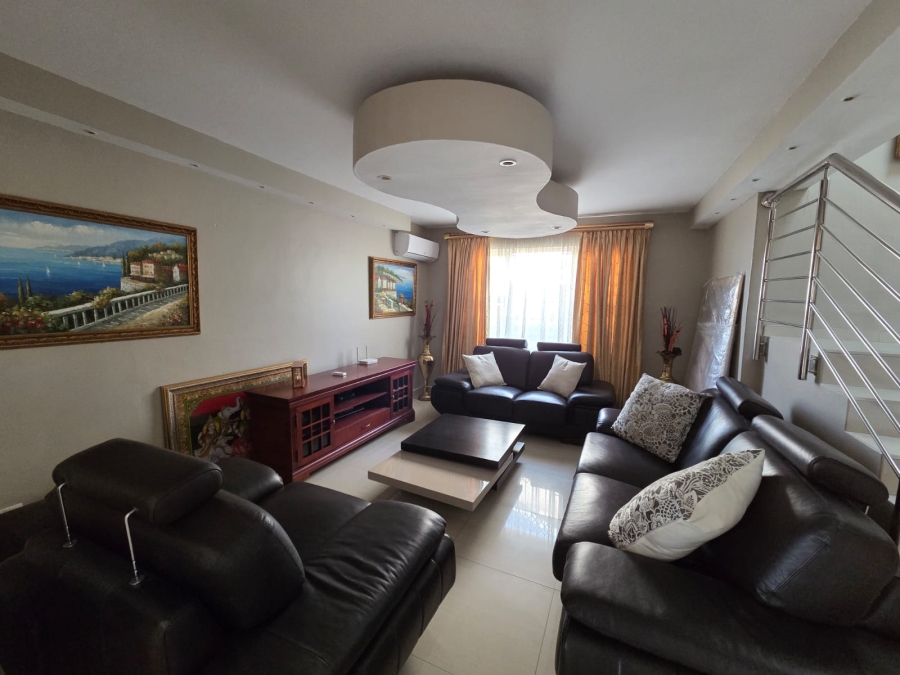 5 Bedroom Property for Sale in Bluff KwaZulu-Natal