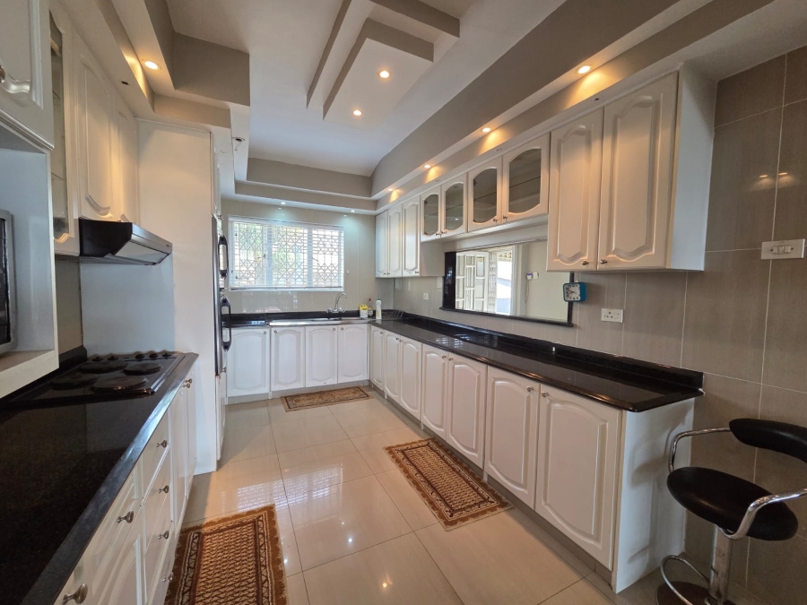 5 Bedroom Property for Sale in Bluff KwaZulu-Natal