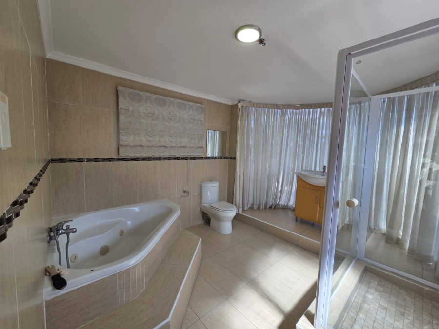 5 Bedroom Property for Sale in Bluff KwaZulu-Natal