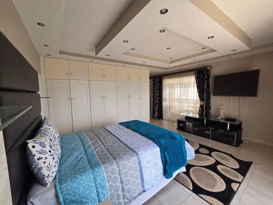 5 Bedroom Property for Sale in Bluff KwaZulu-Natal