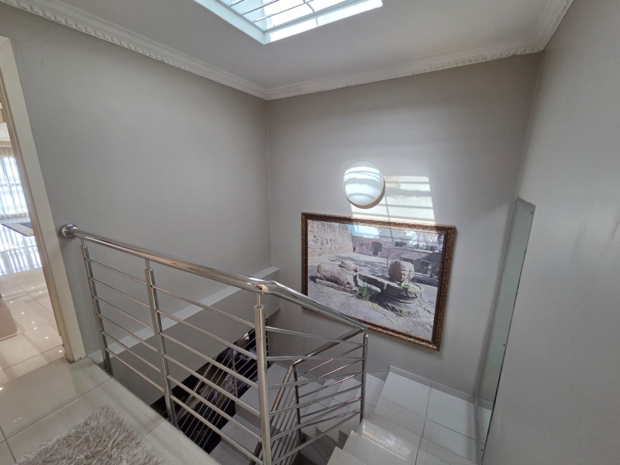 5 Bedroom Property for Sale in Bluff KwaZulu-Natal