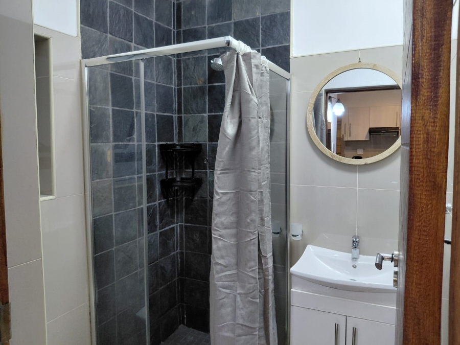 1 Bedroom Property for Sale in New Town Centre KwaZulu-Natal