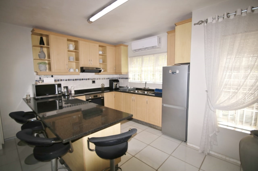 3 Bedroom Property for Sale in Amanzimtoti KwaZulu-Natal