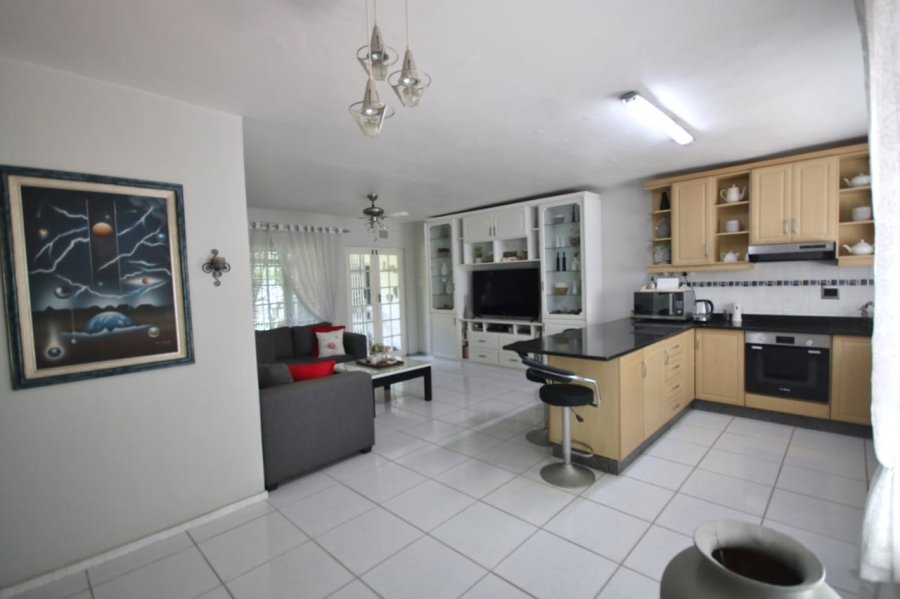 3 Bedroom Property for Sale in Amanzimtoti KwaZulu-Natal