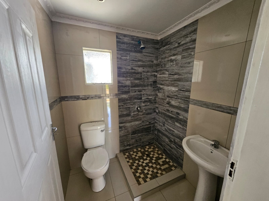 2 Bedroom Property for Sale in Bombay Heights KwaZulu-Natal