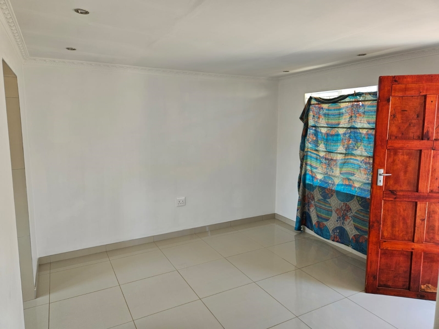 2 Bedroom Property for Sale in Bombay Heights KwaZulu-Natal