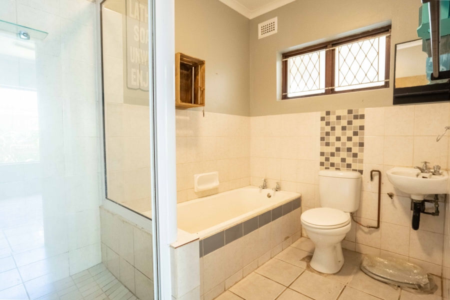 3 Bedroom Property for Sale in Amanzimtoti KwaZulu-Natal