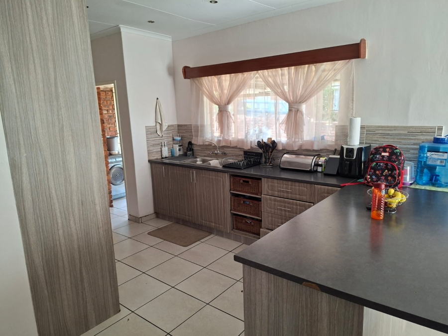 3 Bedroom Property for Sale in Aviary Hill KwaZulu-Natal