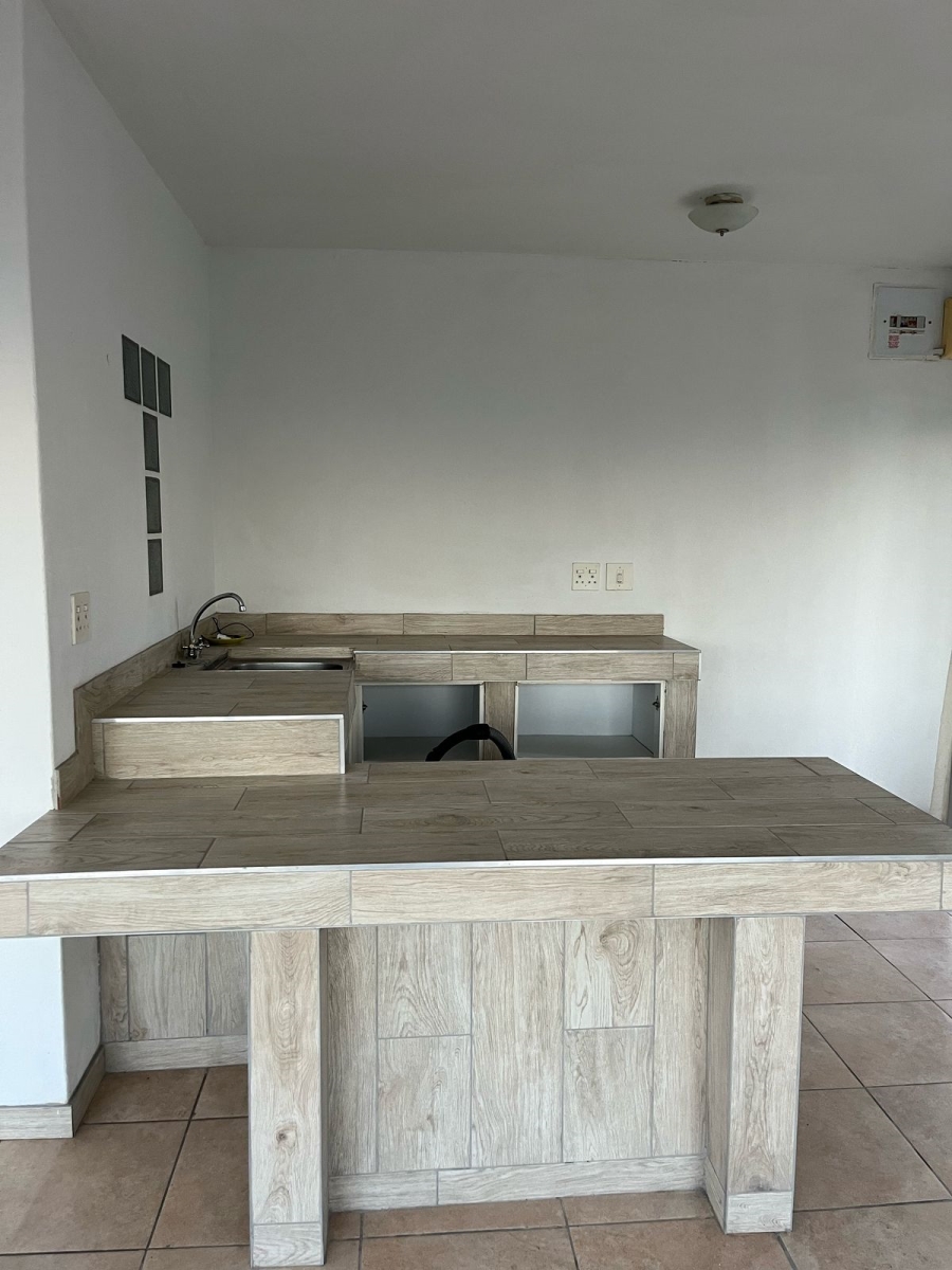 To Let 1 Bedroom Property for Rent in Bluff KwaZulu-Natal