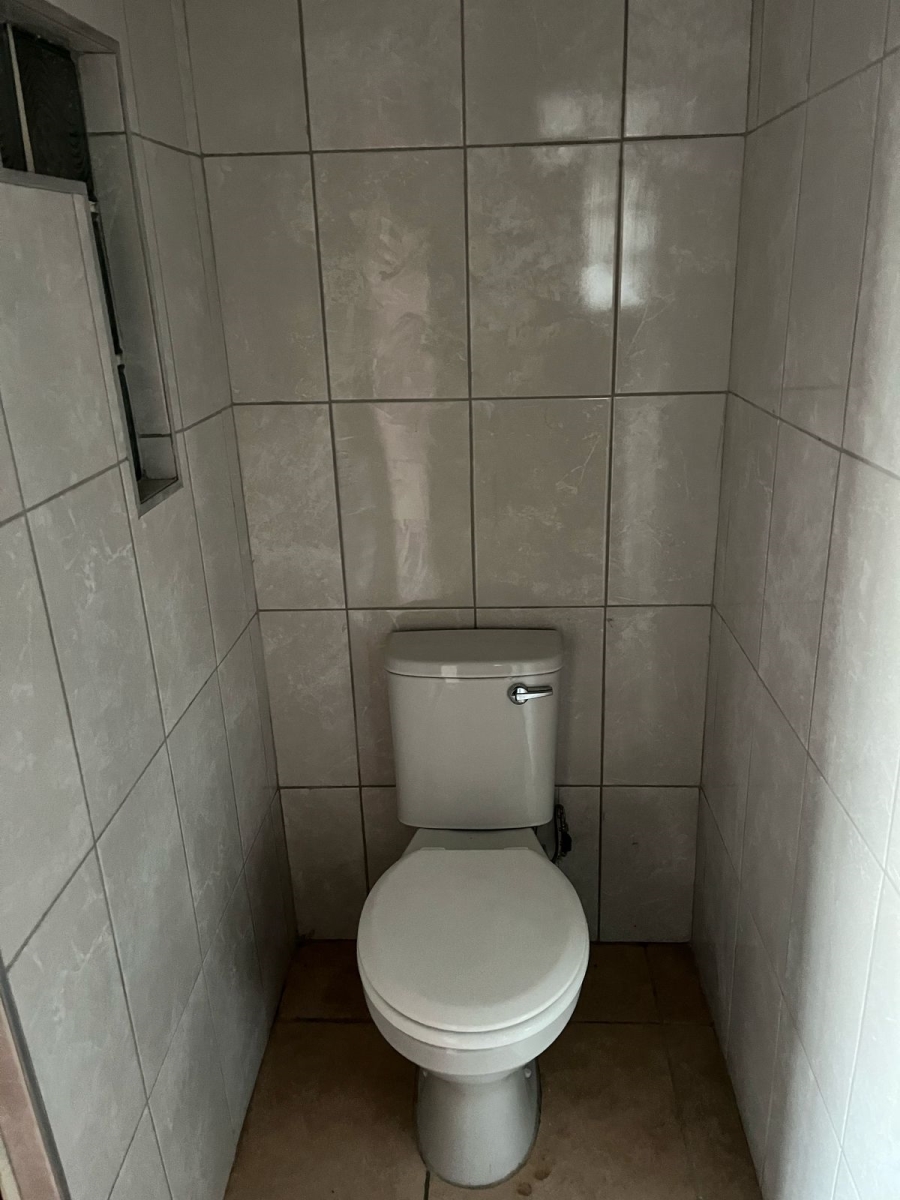 To Let 1 Bedroom Property for Rent in Bluff KwaZulu-Natal