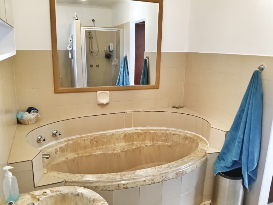 4 Bedroom Property for Sale in Meer En See KwaZulu-Natal