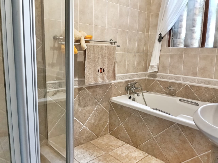 4 Bedroom Property for Sale in Meer En See KwaZulu-Natal