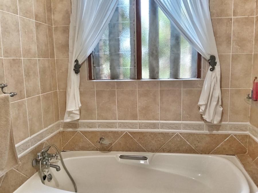 4 Bedroom Property for Sale in Meer En See KwaZulu-Natal