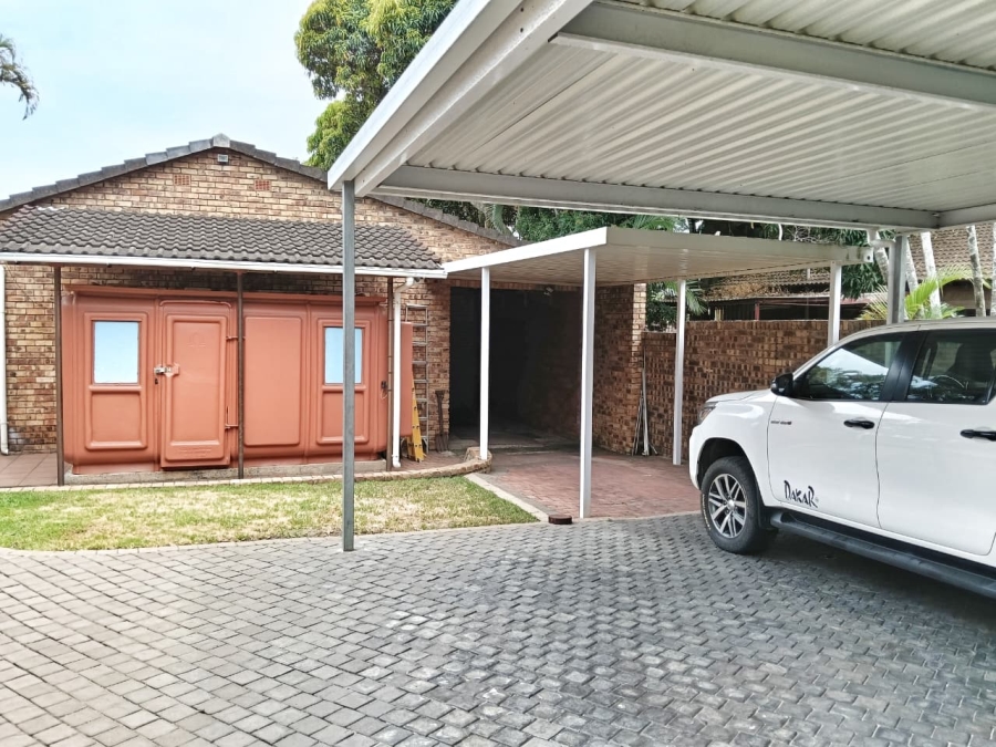 4 Bedroom Property for Sale in Meer En See KwaZulu-Natal
