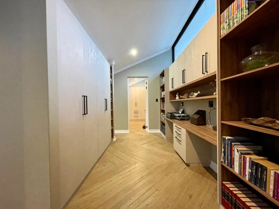 5 Bedroom Property for Sale in Simbithi Eco Estate KwaZulu-Natal