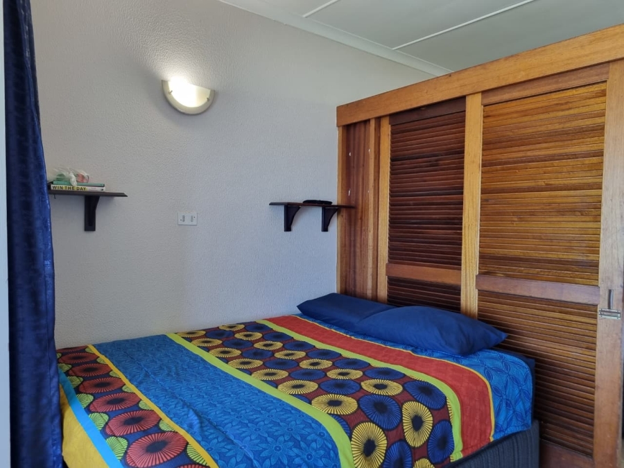1 Bedroom Property for Sale in Winklespruit KwaZulu-Natal