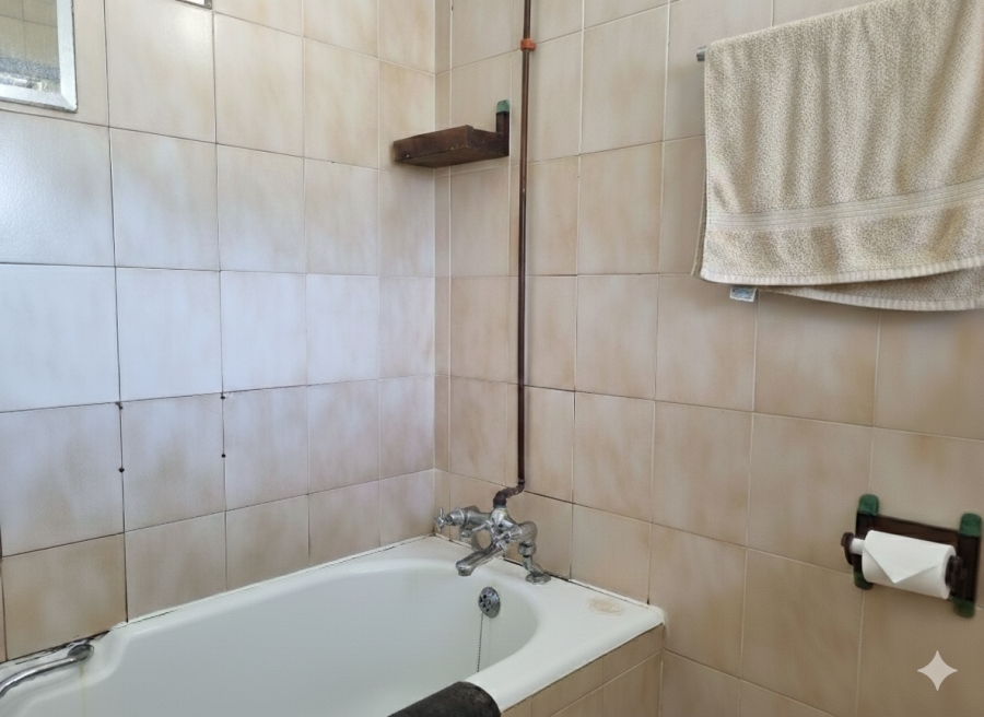 1 Bedroom Property for Sale in Winklespruit KwaZulu-Natal
