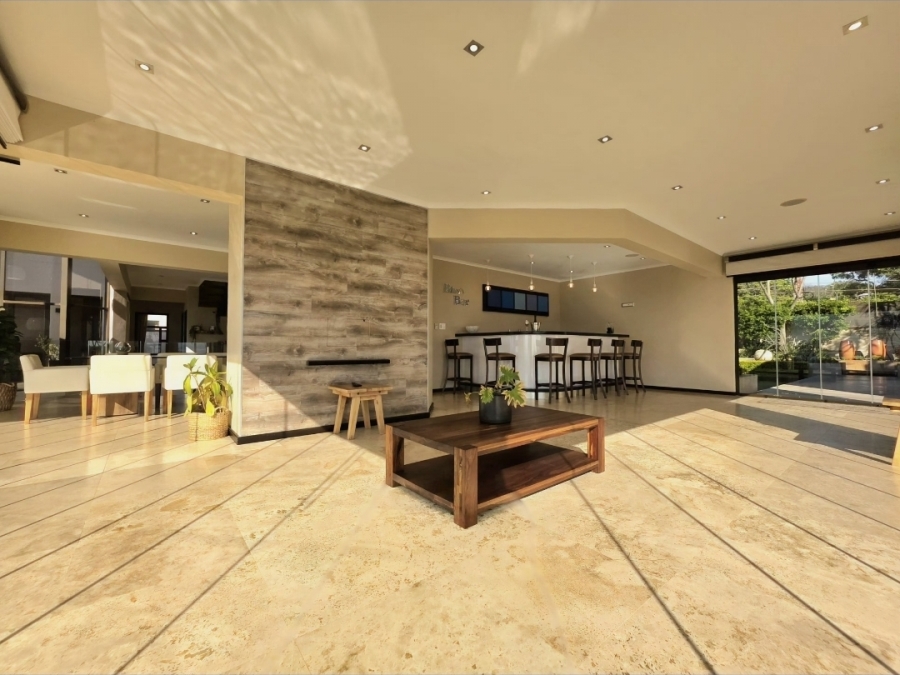 4 Bedroom Property for Sale in Amanzimtoti KwaZulu-Natal