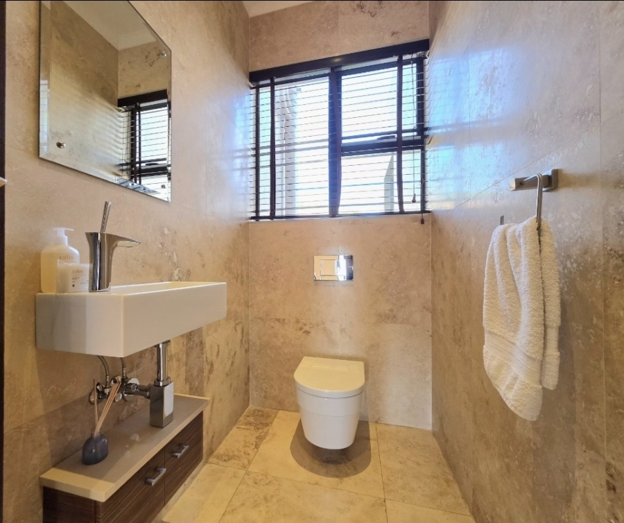 4 Bedroom Property for Sale in Amanzimtoti KwaZulu-Natal