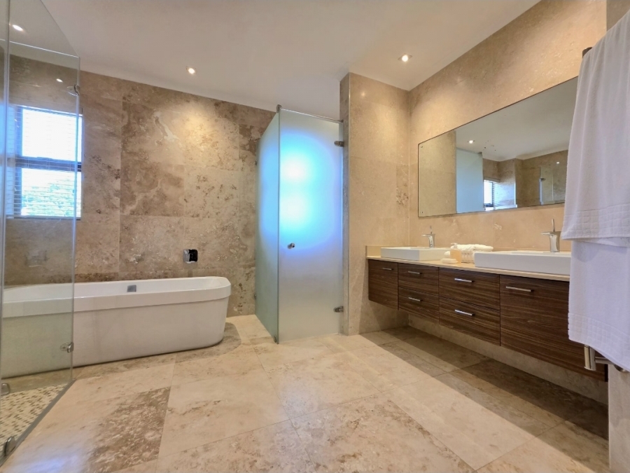 4 Bedroom Property for Sale in Amanzimtoti KwaZulu-Natal