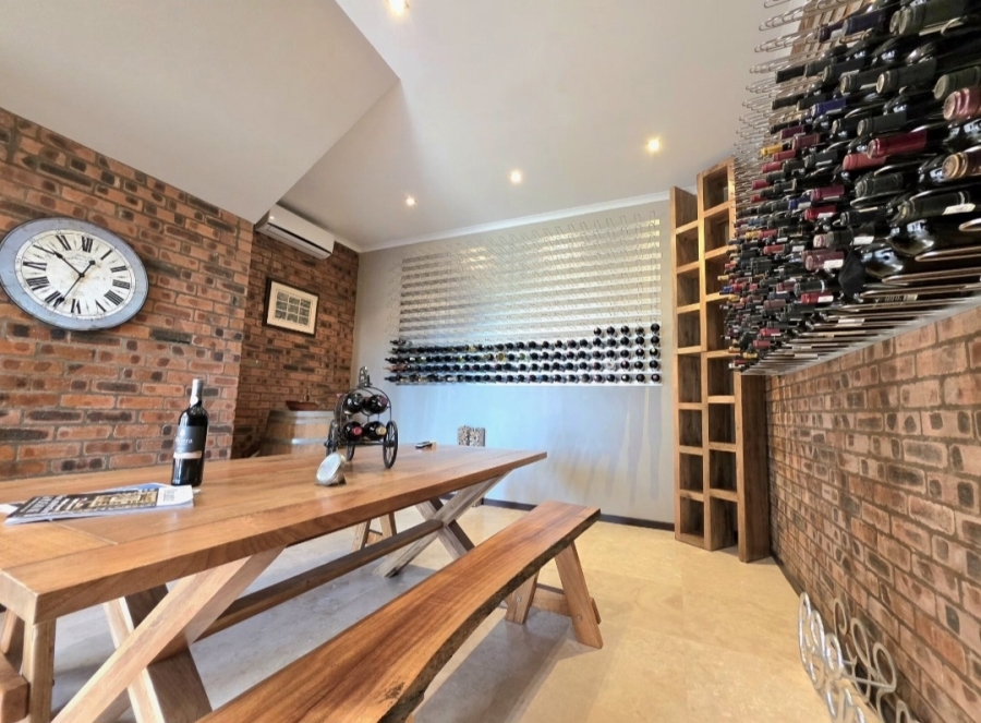 4 Bedroom Property for Sale in Amanzimtoti KwaZulu-Natal