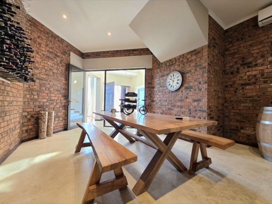 4 Bedroom Property for Sale in Amanzimtoti KwaZulu-Natal