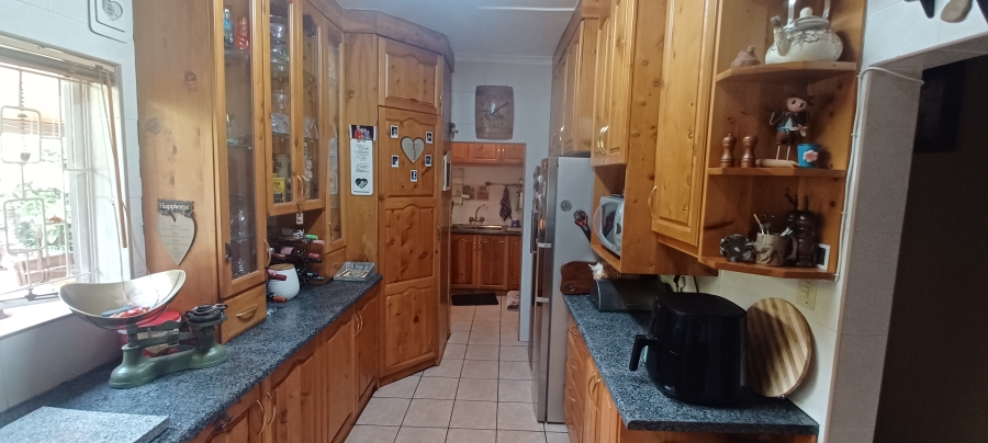 4 Bedroom Property for Sale in Huttenheights KwaZulu-Natal