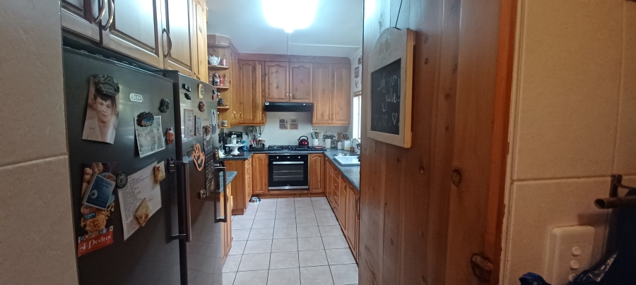 4 Bedroom Property for Sale in Huttenheights KwaZulu-Natal