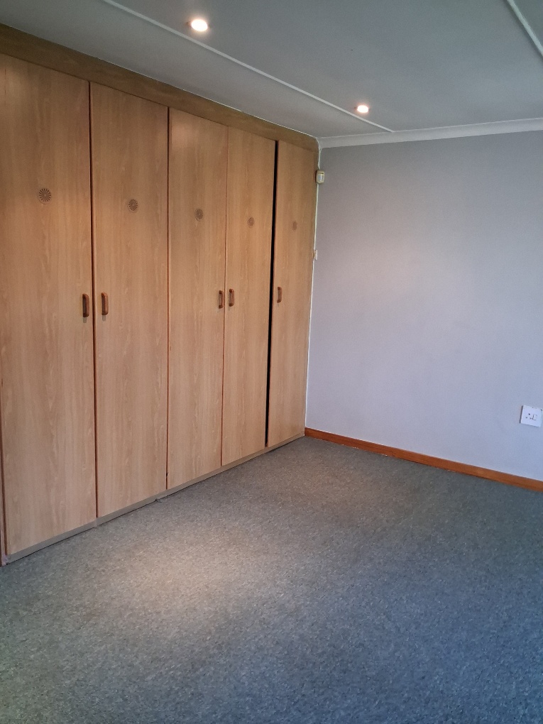 3 Bedroom Property for Sale in Waterfall KwaZulu-Natal