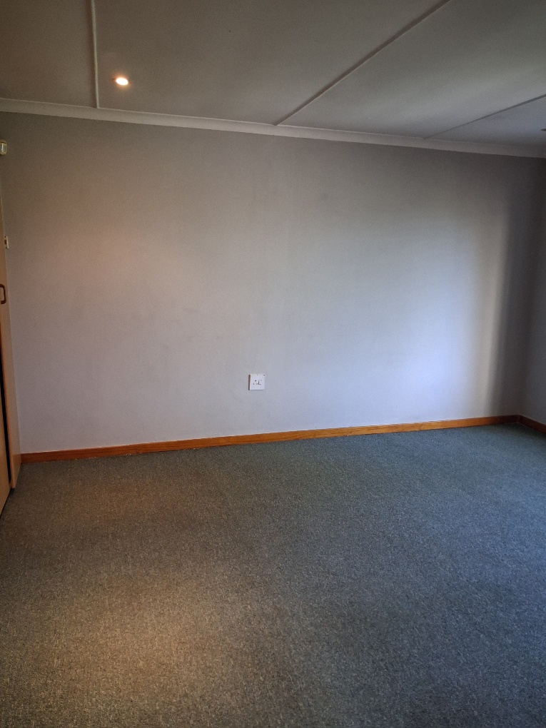 3 Bedroom Property for Sale in Waterfall KwaZulu-Natal