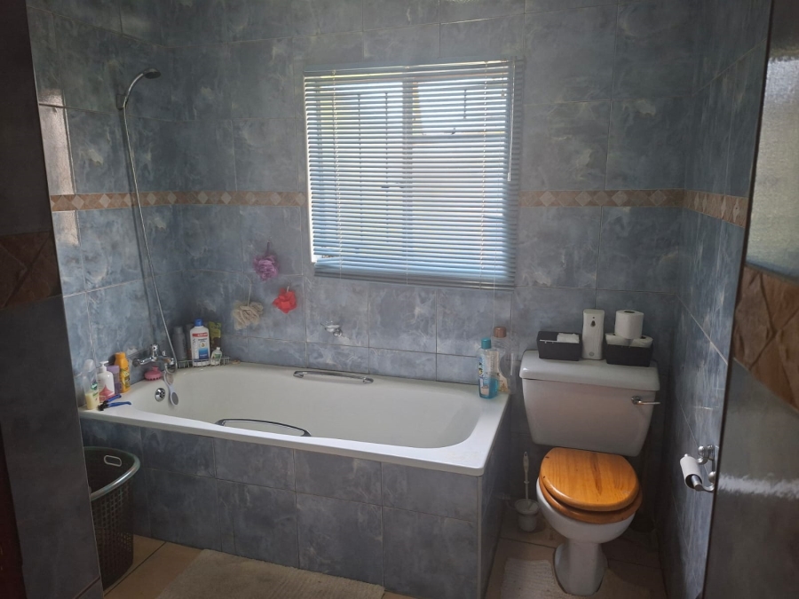 To Let 3 Bedroom Property for Rent in Pioneer Park KwaZulu-Natal