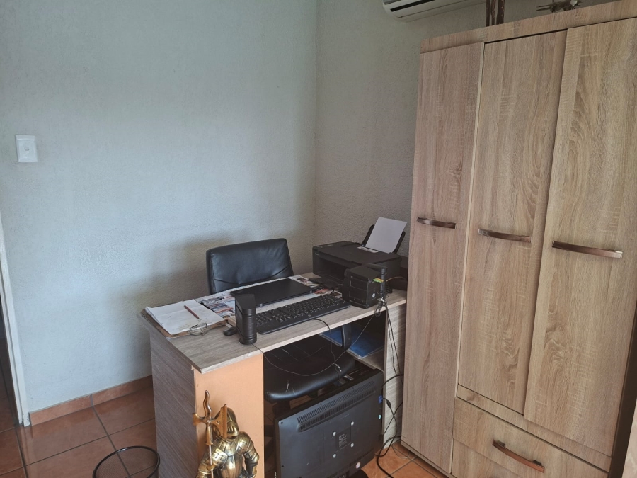 To Let 3 Bedroom Property for Rent in Pioneer Park KwaZulu-Natal