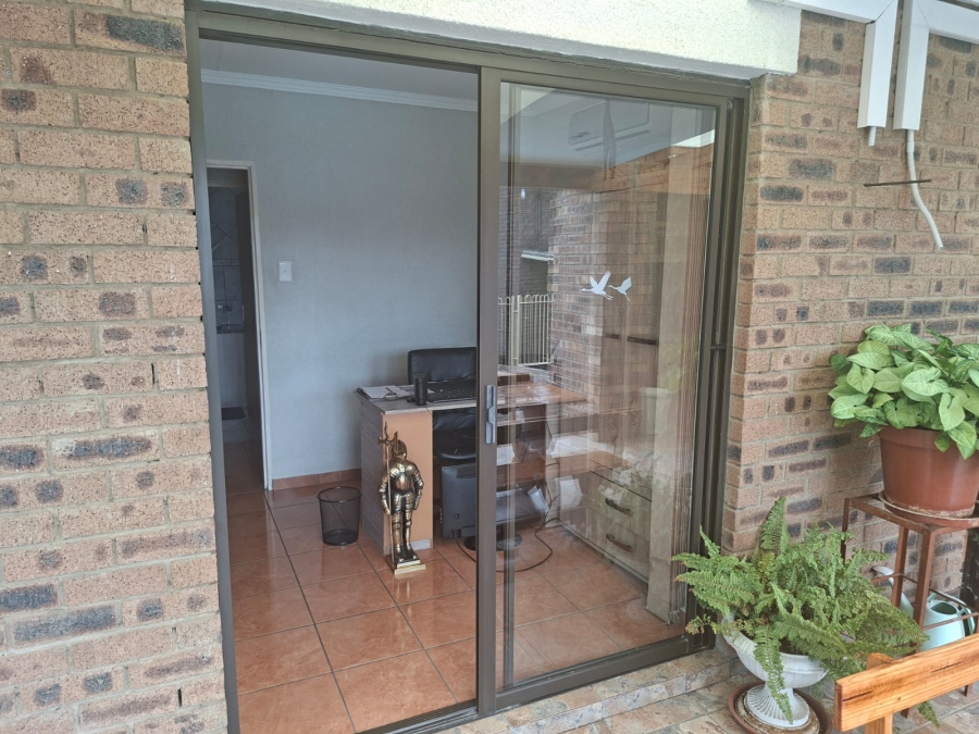 To Let 3 Bedroom Property for Rent in Pioneer Park KwaZulu-Natal