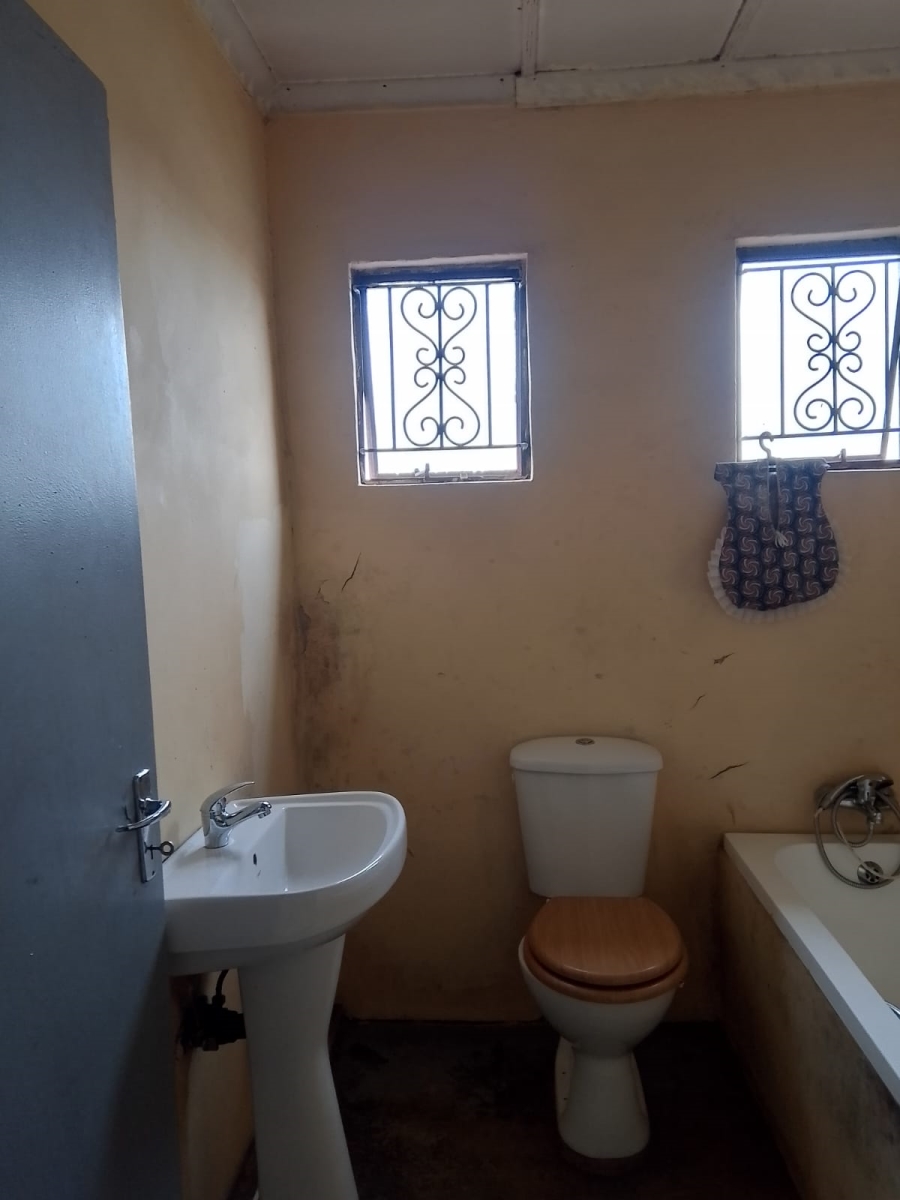 2 Bedroom Property for Sale in Tshelimnyama KwaZulu-Natal