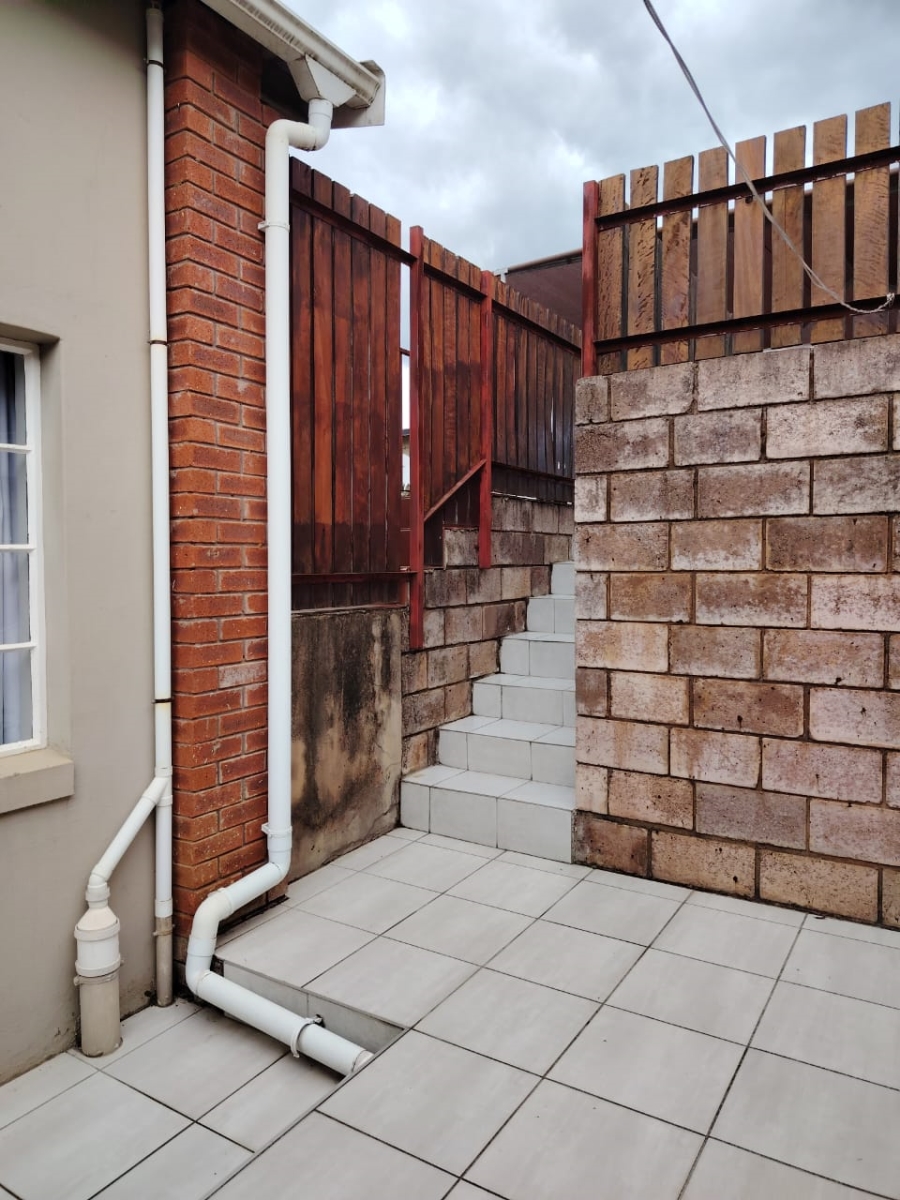 To Let 1 Bedroom Property for Rent in Chase Valley KwaZulu-Natal