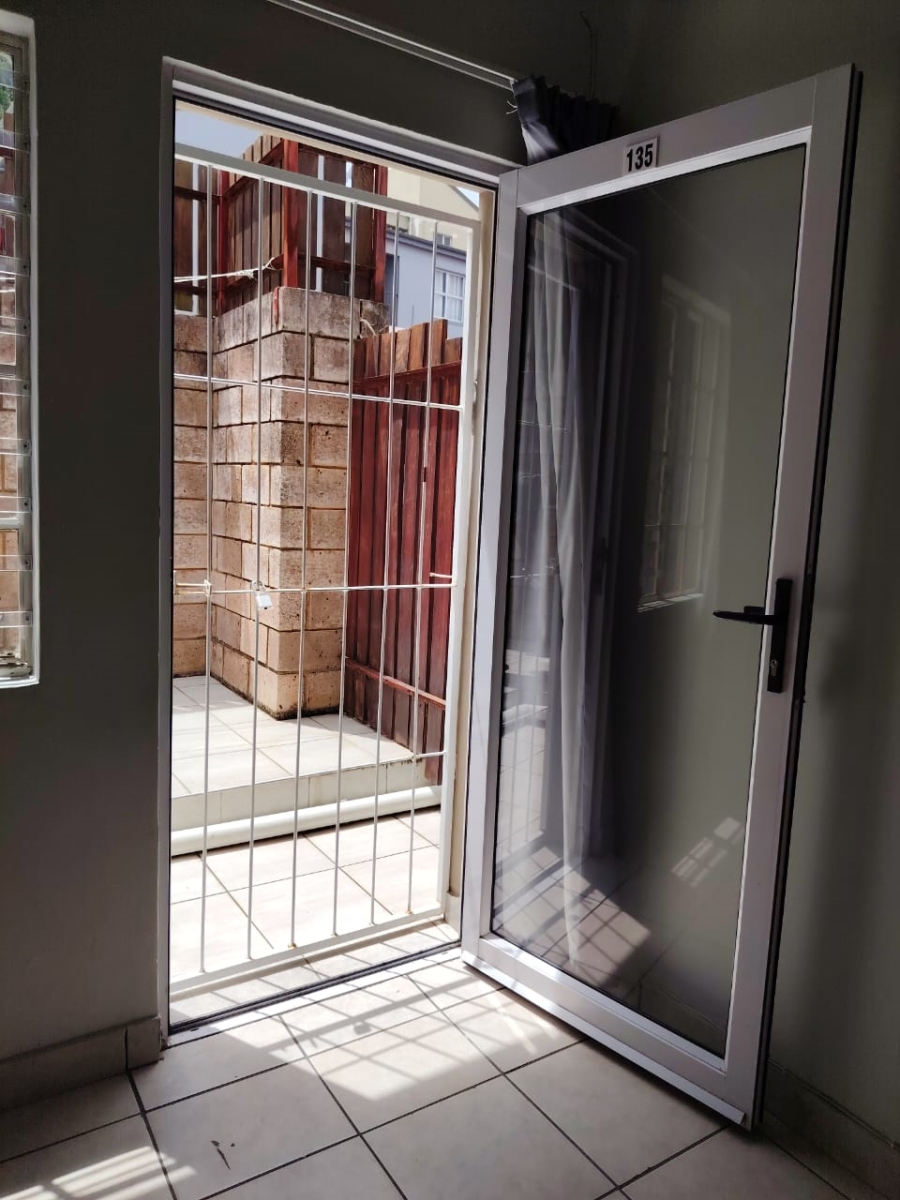 To Let 1 Bedroom Property for Rent in Chase Valley KwaZulu-Natal