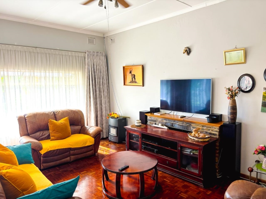 5 Bedroom Property for Sale in Scottsville KwaZulu-Natal