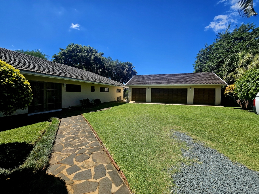 4 Bedroom Property for Sale in Cowies Hill KwaZulu-Natal