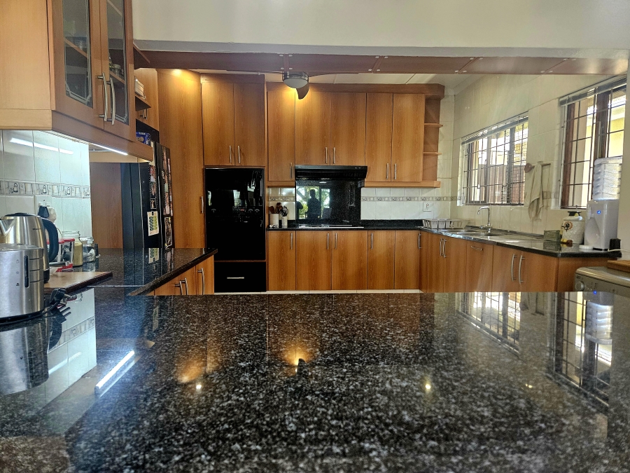 4 Bedroom Property for Sale in Cowies Hill KwaZulu-Natal