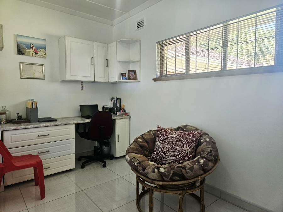 4 Bedroom Property for Sale in Cowies Hill KwaZulu-Natal
