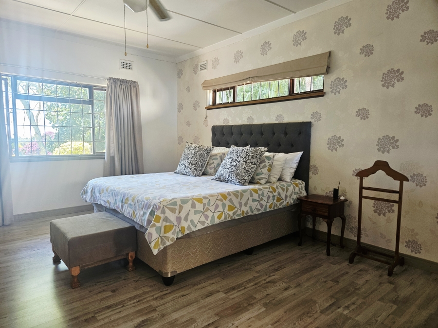 4 Bedroom Property for Sale in Cowies Hill KwaZulu-Natal