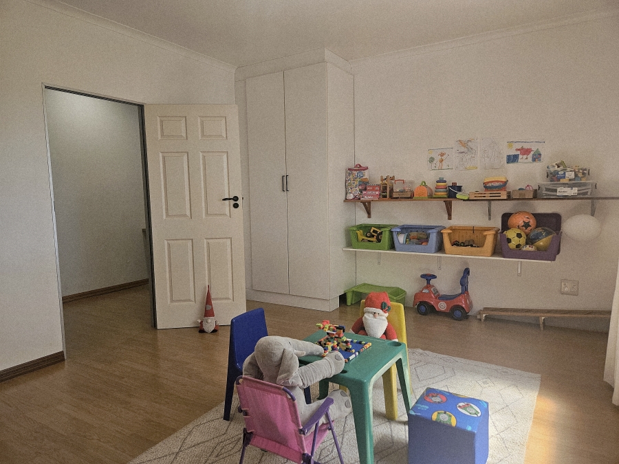 4 Bedroom Property for Sale in Cowies Hill KwaZulu-Natal