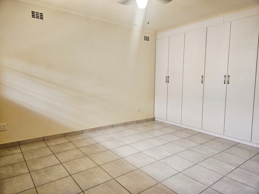 4 Bedroom Property for Sale in Cowies Hill KwaZulu-Natal