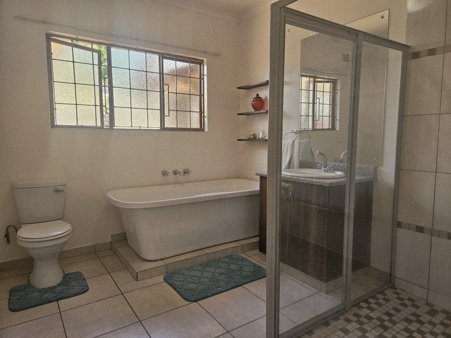 4 Bedroom Property for Sale in Cowies Hill KwaZulu-Natal