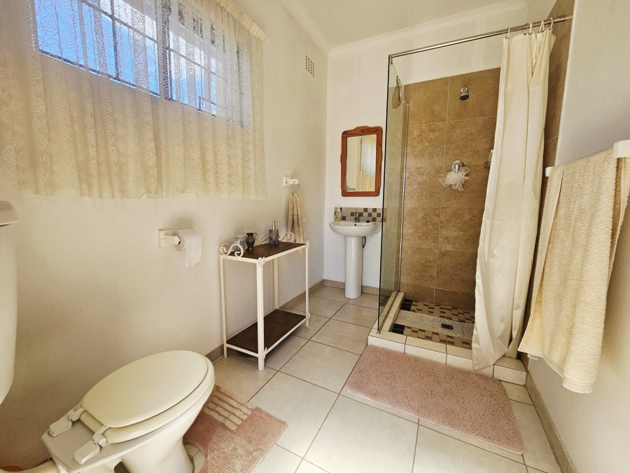 4 Bedroom Property for Sale in Cowies Hill KwaZulu-Natal