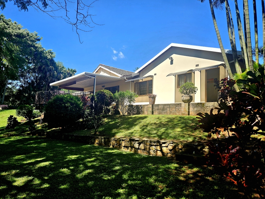 4 Bedroom Property for Sale in Cowies Hill KwaZulu-Natal